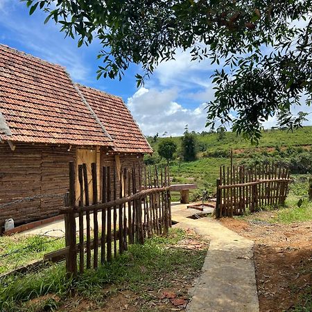 Konke Ruong Farmstay Kon Von Kla Exterior photo